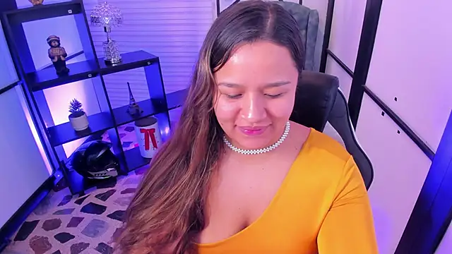 ElaBourn  online show from 11/12/25, 01:00