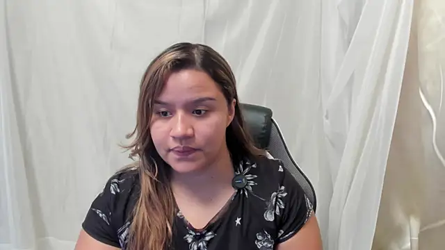 Snapshot of ElaBourn_ chatting on 03/20/26, 02:55 ElaBourn online show from 03/20/26, 02:55