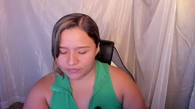 Snapshot of ElaBourn_ chatting on 03/21/26, 03:00 ElaBourn online show from 03/21/26, 03:00