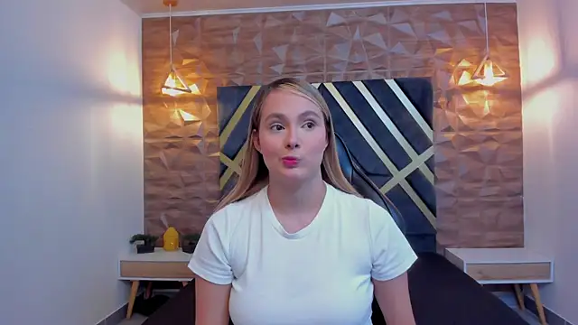 Emmaa white  online show from 01/13/26, 05:18