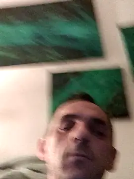 hotmen83 online show from 03/19/26, 10:08