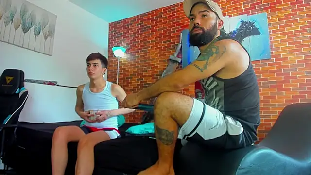 Michael twink  online show from 11/22/25, 05:56