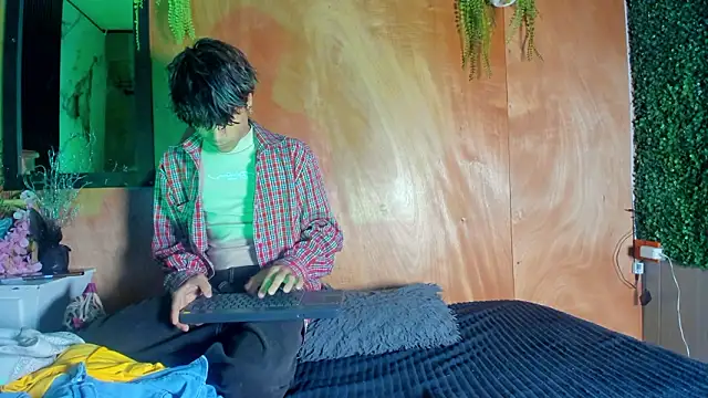 spicy adonhis online show from 03/25/26, 09:26