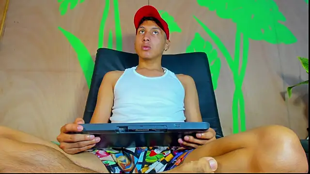 spicy adonhis online show from 04/08/26, 01:11