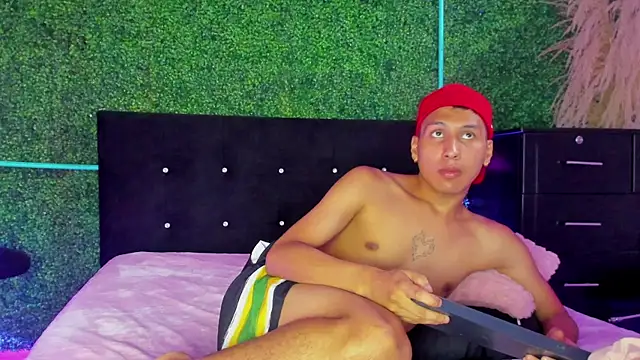 spicy adonhis online show from 04/10/26, 09:08