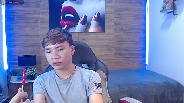 Snapshot of nathanclay chatting on 04/01/26, 04:02 nathanclay online show from 04/01/26, 04:02