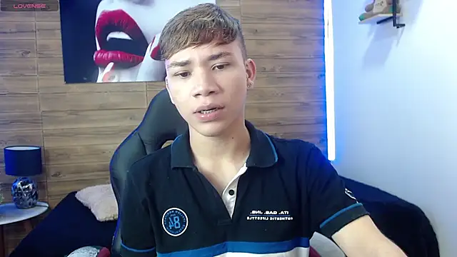 Snapshot of nathanclay chatting on 04/28/26, 03:22 nathanclay online show from 04/28/26, 03:22