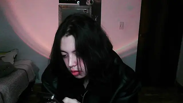 Snapshot of Deny__v chatting on 04/16/26, 02:45 Deny v online show from 04/16/26, 02:45