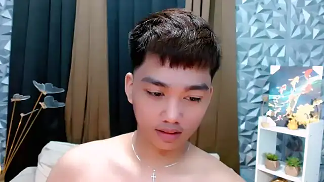 Snapshot of Mister_officer69 chatting on 09/09/25, 01:38 Mister officer69 online show from 09/09/25, 01:38