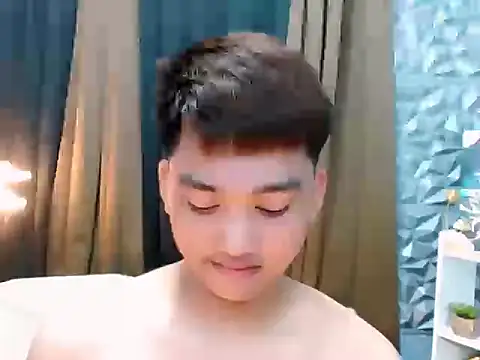 Snapshot of Mister_officer69 chatting on 09/10/25, 03:28 Mister officer69 online show from 09/10/25, 03:28