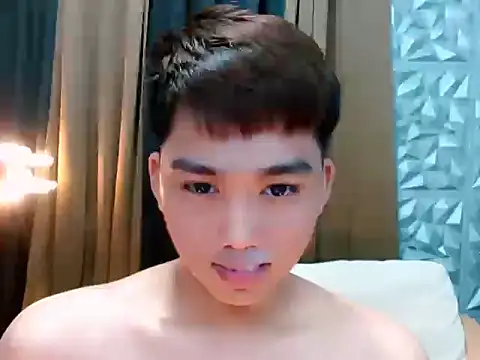 Snapshot of Mister_officer69 chatting on 09/14/25, 05:39 Mister officer69 online show from 09/14/25, 05:39