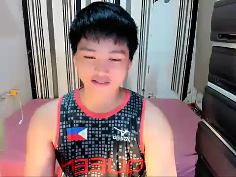 Snapshot of Mister_officer69 chatting on 04/01/26, 10:18 Mister officer69 online show from 04/01/26, 10:18