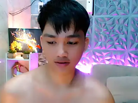 Snapshot of Mister_officer69 chatting on 06/20/26, 01:14 Mister officer69 online show from 06/20/26, 01:14