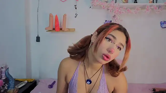 Snapshot of zoelight18 chatting on 10/27/25, 10:19 zoelight18 online show from 10/27/25, 10:19