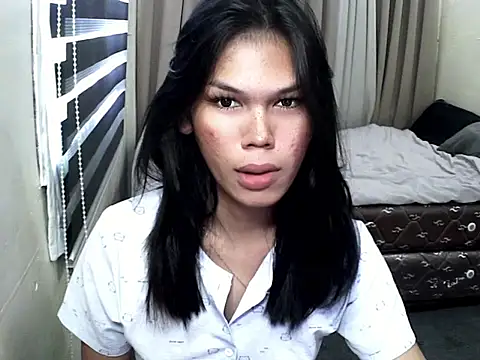 Snapshot of keana_laux chatting on 09/18/25, 04:14 keana laux online show from 09/18/25, 04:14