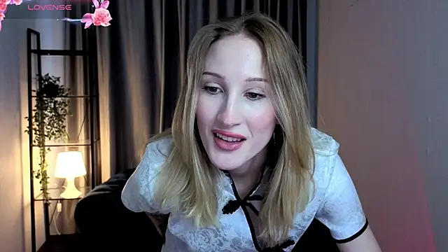 Snapshot of BiancaHelo chatting on 10/09/25, 02:26 BiancaHelo online show from 10/09/25, 02:26