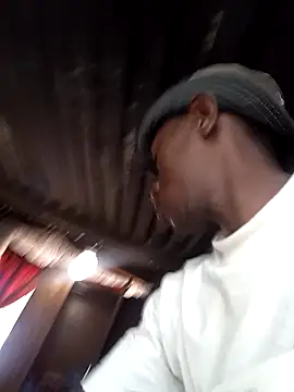 Snapshot of Mshengu01 chatting on 10/15/25, 11:32 Mshengu01 online show from 10/15/25, 11:32