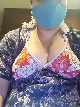 Snapshot of Tamil_Sivani chatting on 04/01/26, 01:41 Tamil Sivani online show from 04/01/26, 01:41