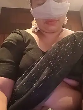 Snapshot of Tamil_Sivani chatting on 06/05/26, 01:06 Tamil Sivani online show from 06/05/26, 01:06