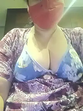 Snapshot of Tamil_Sivani chatting on 07/23/26, 03:54 Tamil Sivani online show from 07/23/26, 03:54