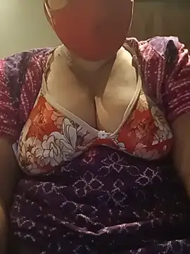 Snapshot of Tamil_Sivani chatting on 07/27/26, 04:58 Tamil Sivani online show from 07/27/26, 04:58