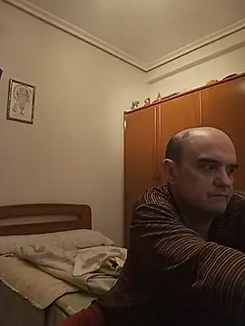 Snapshot of geli45 chatting on 03/09/26, 10:25 geli45 online show from 03/09/26, 10:25