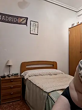 Snapshot of geli45 chatting on 04/05/26, 09:34 geli45 online show from 04/05/26, 09:34