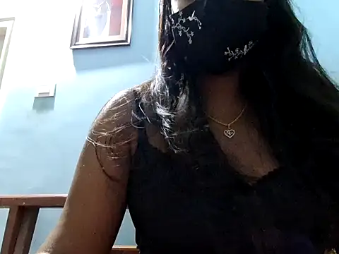 Niveda 21 online show from 11/18/25, 07:29
