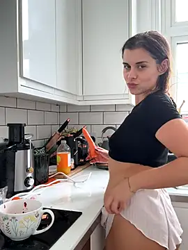 AlitaNova online show from 09/26/25, 10:52