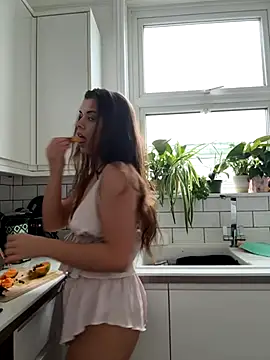 AlitaNova online show from 10/07/25, 10:56