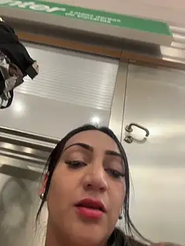 Ninabigtitied online show from 11/06/25, 01:06