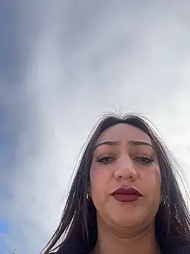 Ninabigtitied online show from 12/22/25, 01:41