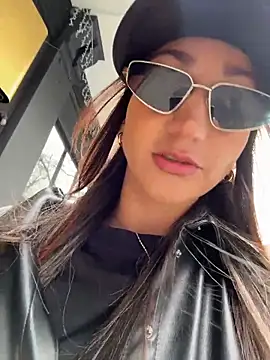 Ninabigtitied online show from 02/03/26, 11:15