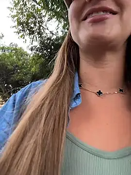 Snapshot of Ninabigtitied chatting on 03/12/26, 07:09 Ninabigtitied online show from 03/12/26, 07:09