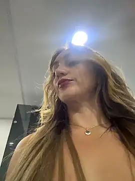 Snapshot of Ninabigtitied chatting on 03/15/26, 12:38 Ninabigtitied online show from 03/15/26, 12:38