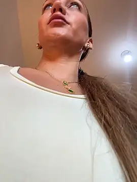 Ninabigtitied online show from 05/20/26, 12:44