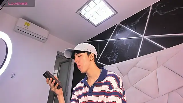 Snapshot of AerumChae chatting on 04/23/26, 12:15 AerumChae online show from 04/23/26, 12:15