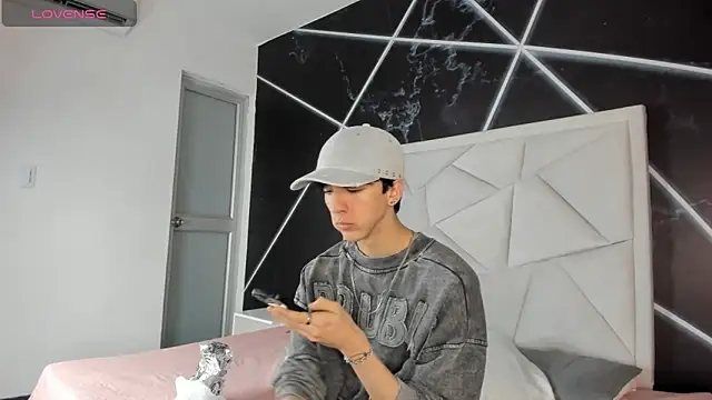 Snapshot of AerumChae chatting on 05/19/26, 12:00 AerumChae online show from 05/19/26, 12:00