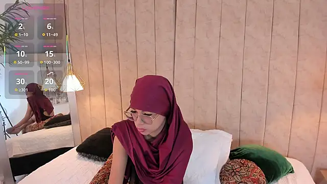 naishaa  online show from 03/07/26, 02:36