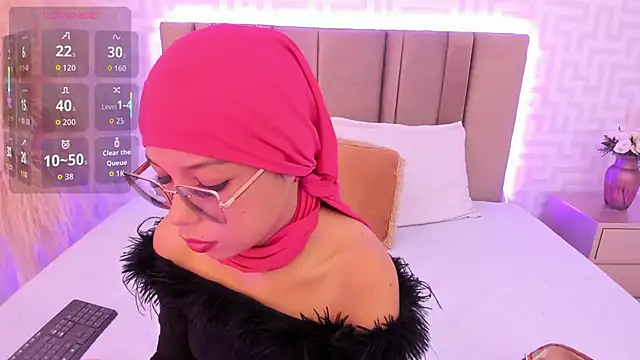 naishaa  online show from 03/31/26, 06:30