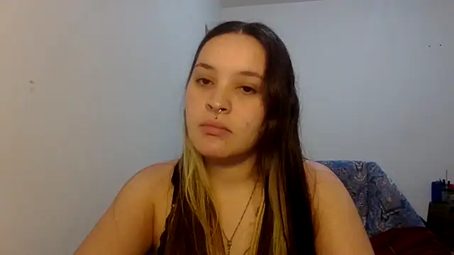 Snapshot of devilbaby9696 chatting on 12/20/25, 02:07 devilbaby9696 online show from 12/20/25, 02:07