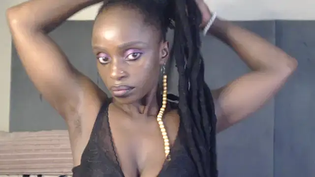 Jah-Queen online show from 09/25/25, 04:43