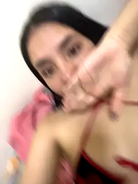 Snapshot of bellaseduzione chatting on 11/23/25, 02:44 bellaseduzione online show from 11/23/25, 02:44