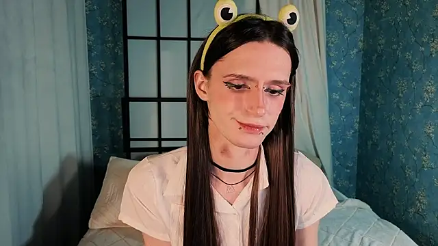 madi snow online show from 02/08/26, 05:49