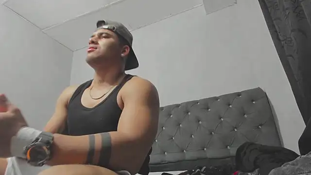 evan hardy online show from 10/08/25, 03:26