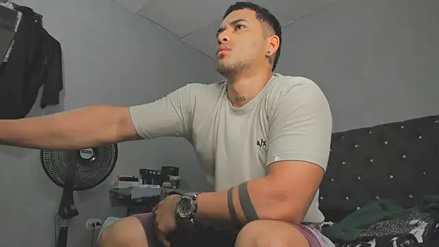 evan hardy online show from 10/31/25, 09:27