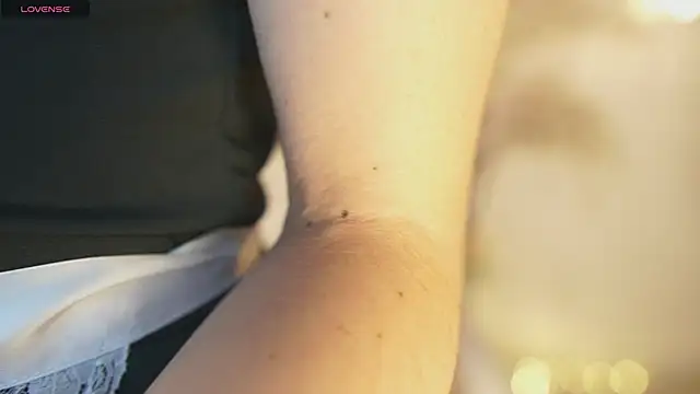 JadeSummerr online show from 11/25/25, 11:32