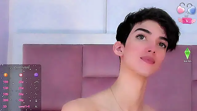 Baby FenixTS online show from 11/13/25, 08:19