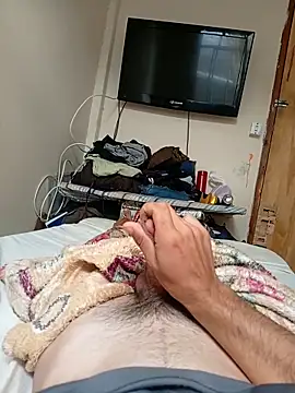 Snapshot of Adeee21e chatting on 04/21/26, 02:12 Adeee21e online show from 04/21/26, 02:12