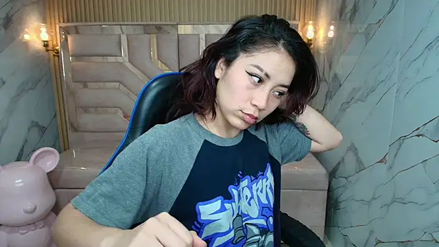 valentina r  online show from 03/31/26, 03:19